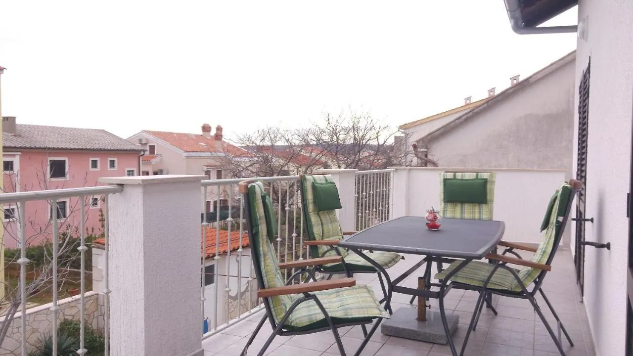 Apartment Lavanda Punat