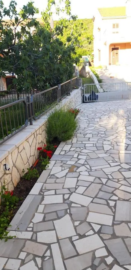 Apartment Lavanda Punat