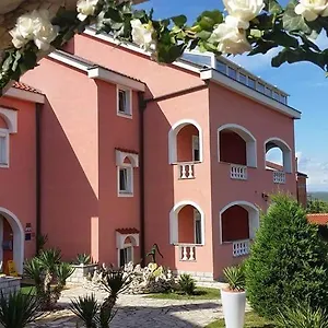 La Perla 1 Bed & Breakfast